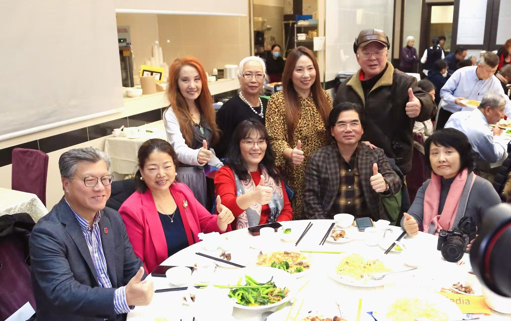 逾350位华人长者齐聚万锦圣诞午餐学习暨派对,市长盛赞前所未见