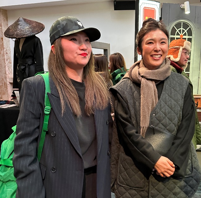 �й�������硶ӽ�����������ݣ����׶����פ��20�� �м��Ļ�