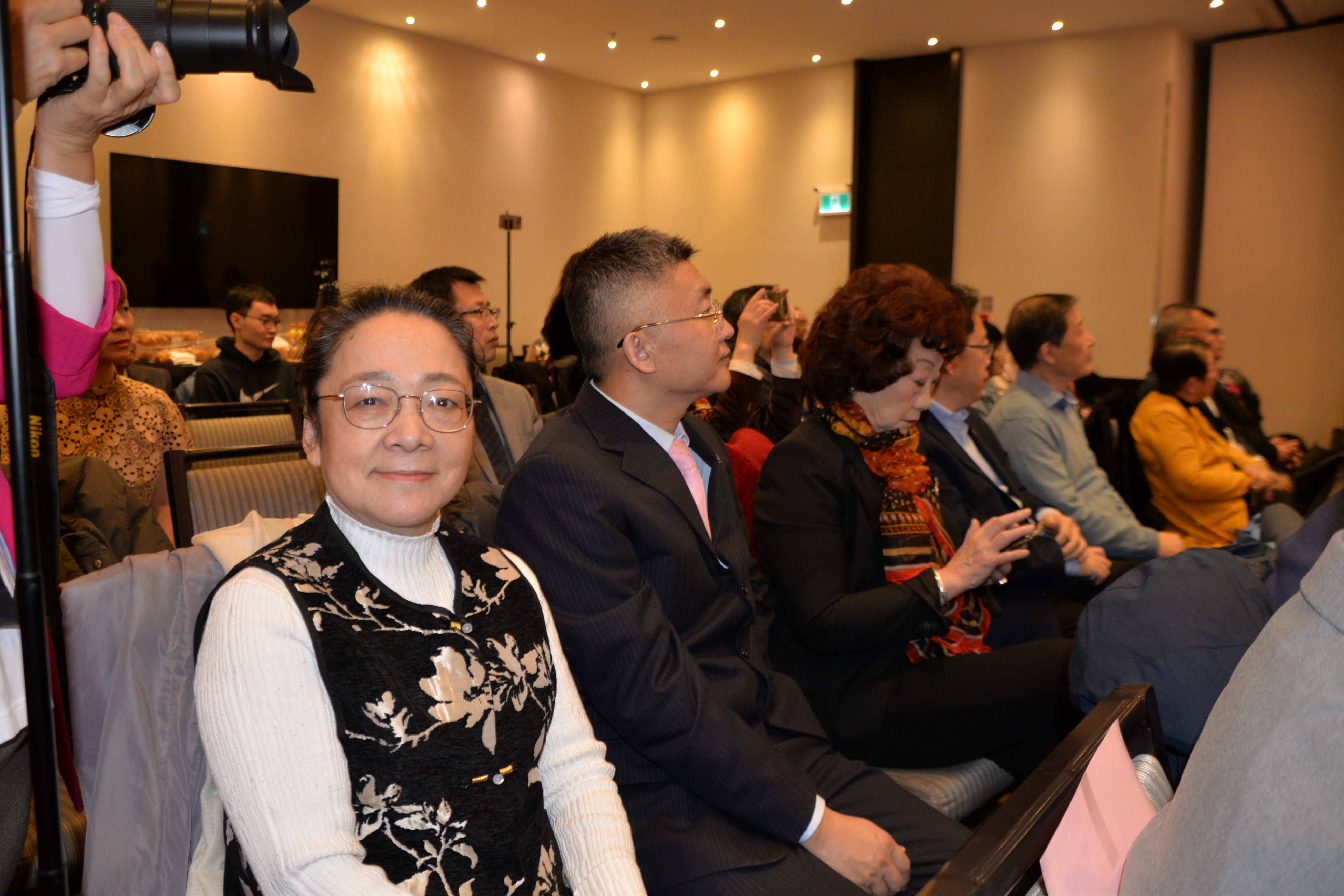 ��¼Ƭ������ļ���•����������������ǡ����ⲥ����ʽ��