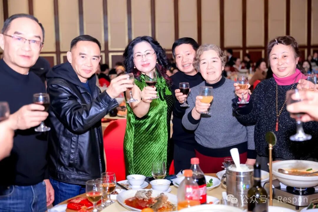 2026 ������Ӣ����������ʳ�ɳ�������ʢ��Բ������