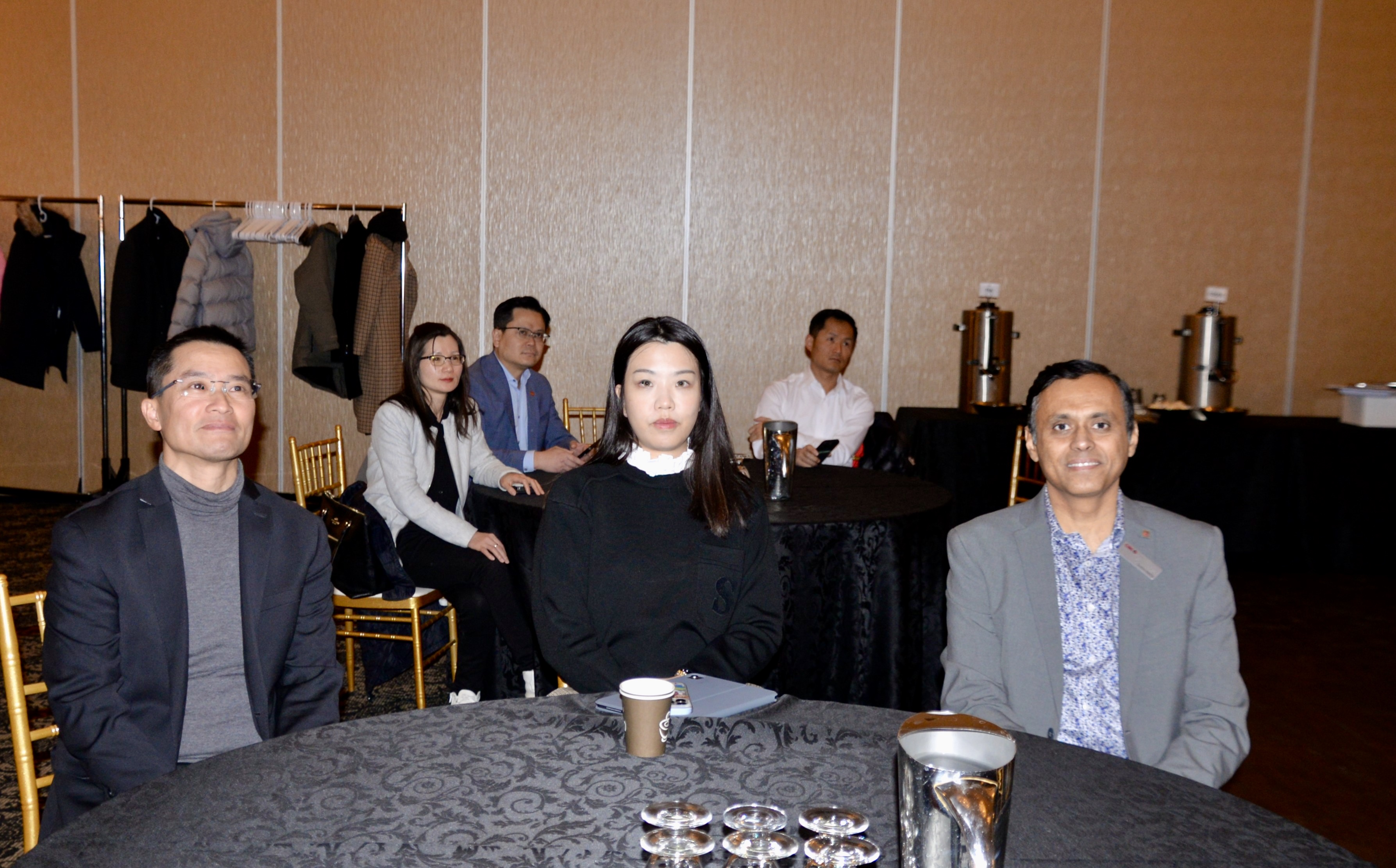 Ħʯ������CIBC�ɹ��ٰ����ֻṲ����סլ����ҵ��������ʱ��!