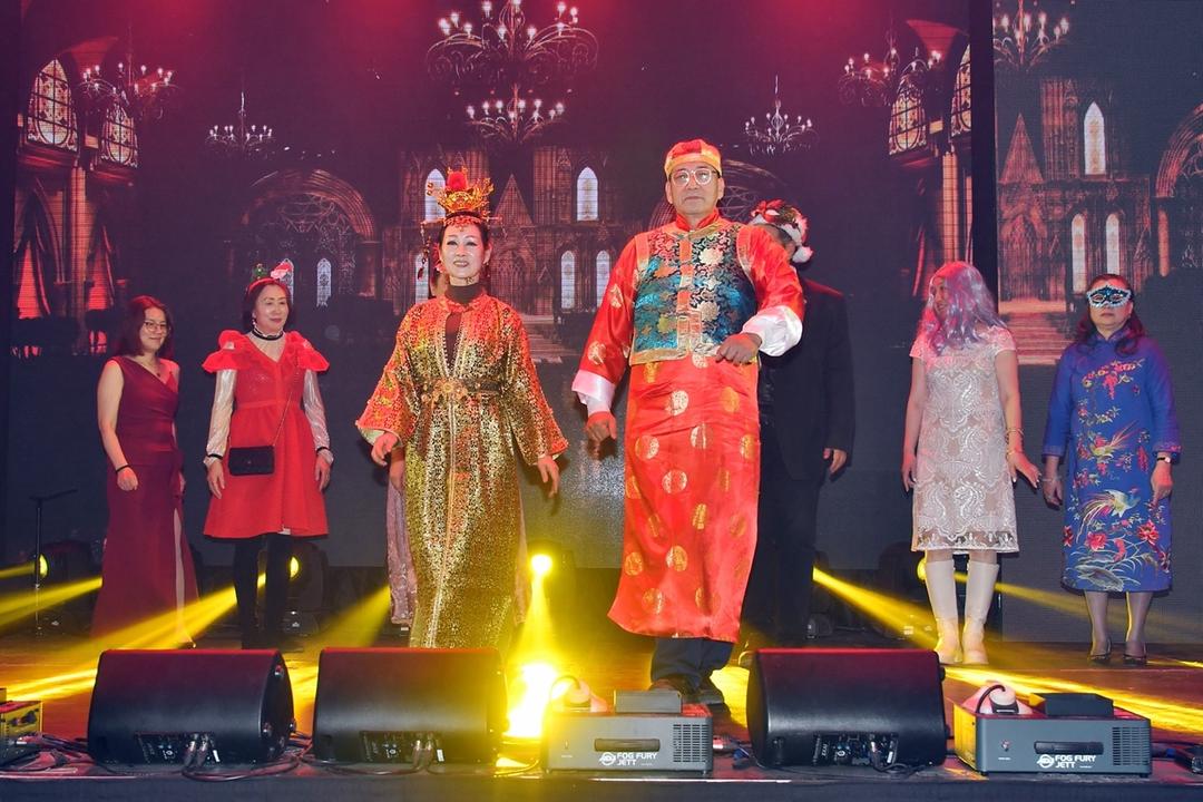 加拿大深圳社团联合总会成功举办深爱慈善之夜答谢庆功暨圣诞迎新