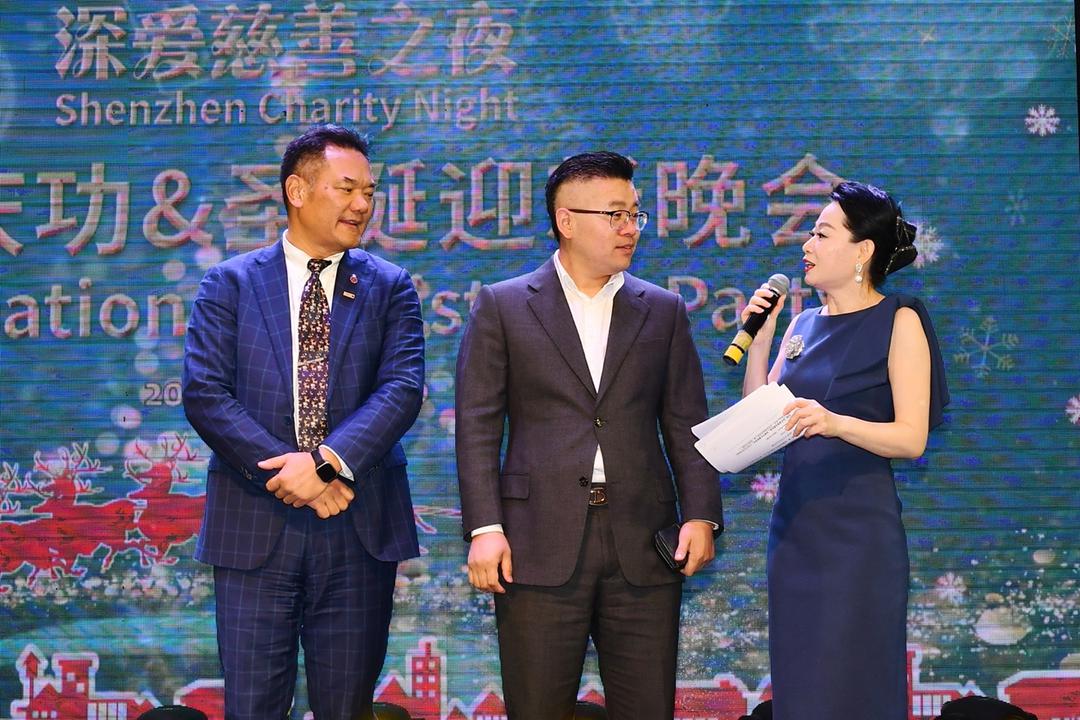 加拿大深圳社团联合总会成功举办深爱慈善之夜答谢庆功暨圣诞迎新