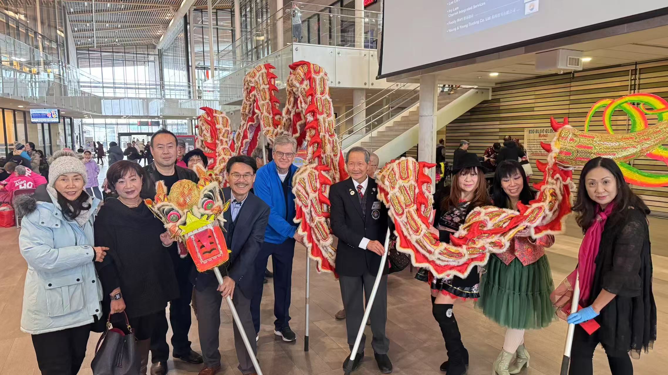 万锦市区域议员何胡景成功主办万家灯火食物募捐大行动及新年聚会