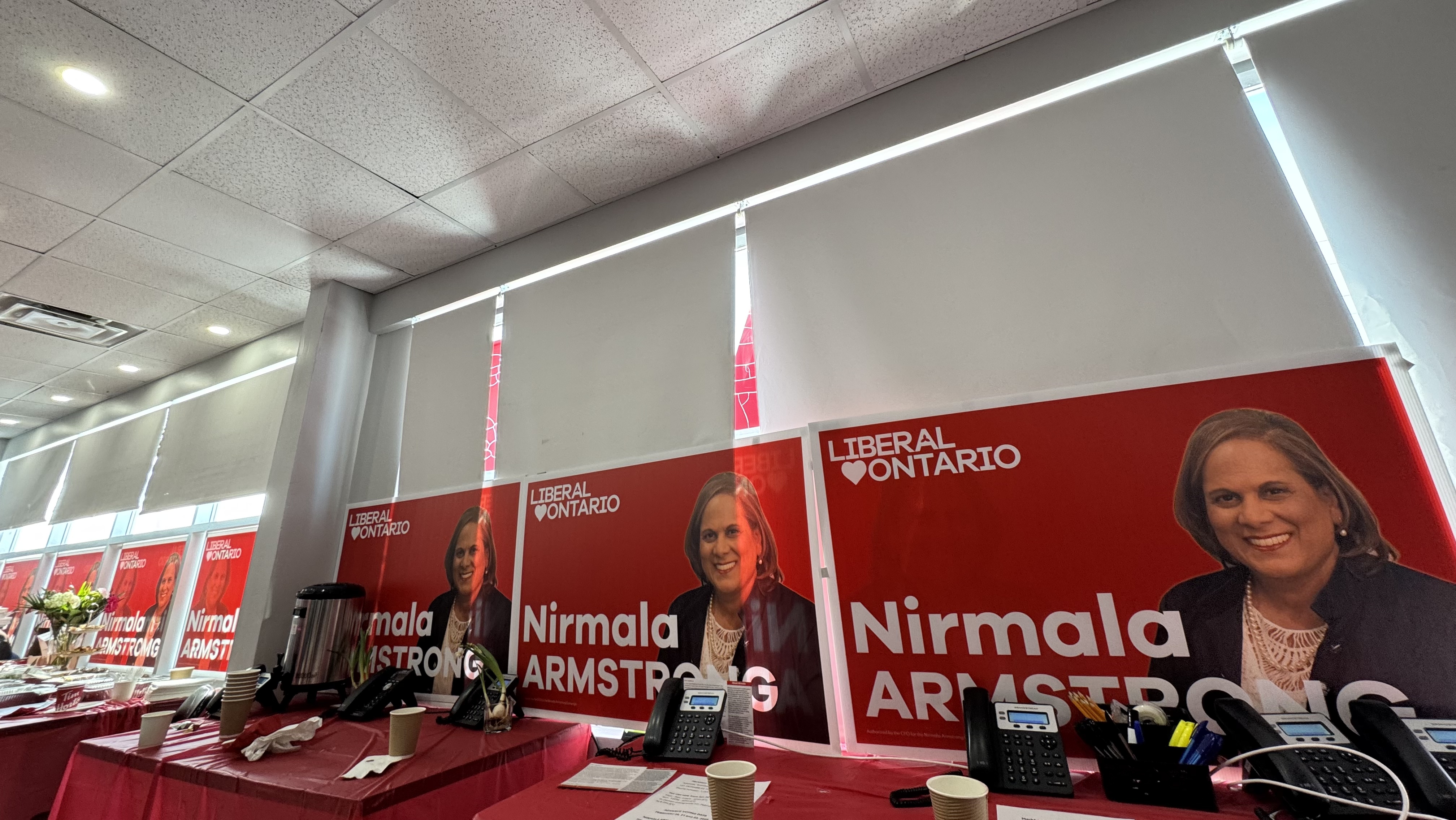 Nirmala  Armstrong  Ϊս