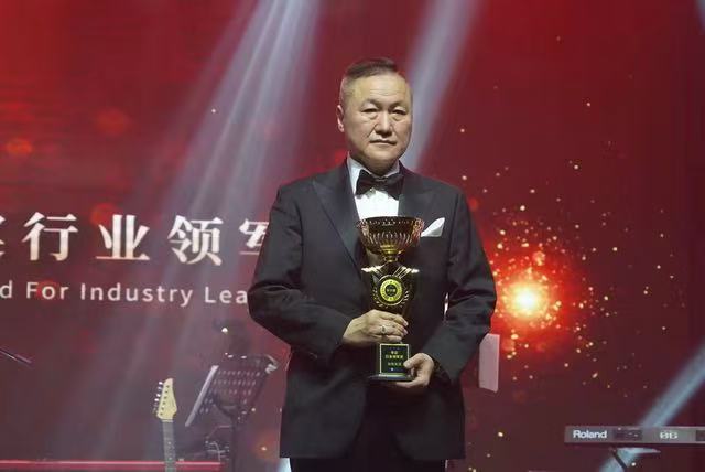 加雄移民集团总裁陆炳雄出席“2025加拿大联邦大选回顾”论坛 深