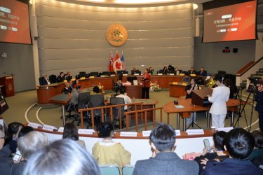 ��Ȼ��ý����������������ɹ��ٰ�