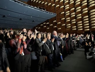 ��ӽ������������,���׶�פ��20��,�м��Ļ�������������ע��