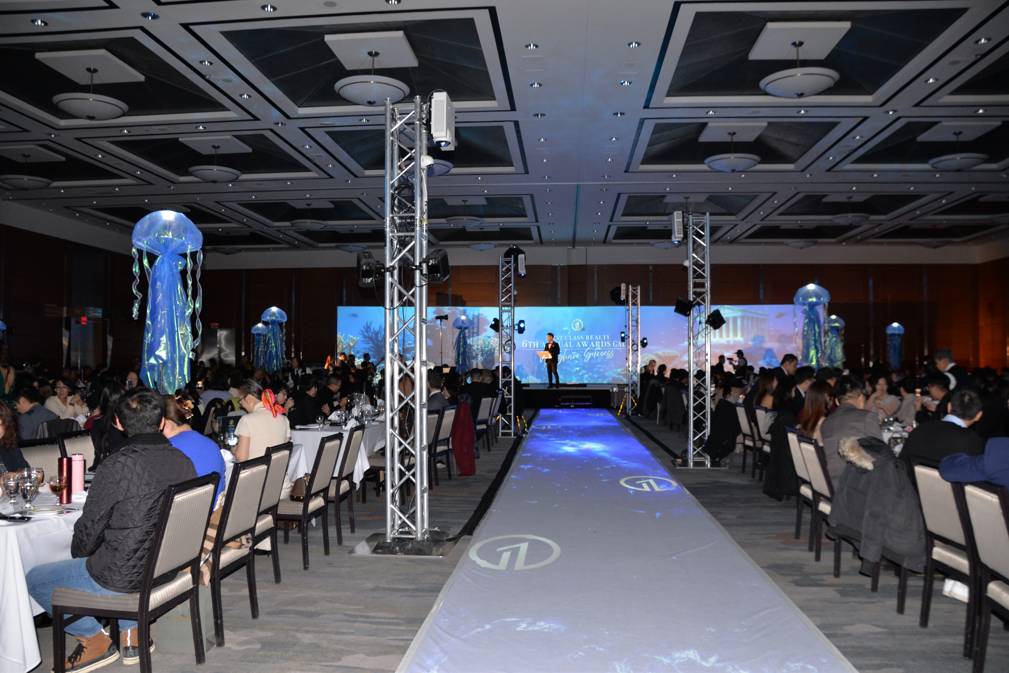 ��o���ŵ������������߰佱����¡�ؾ��У��������������ӽ�