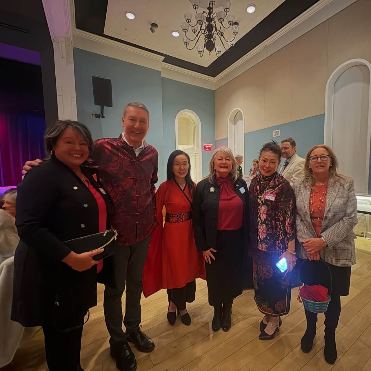 Լ�������º��R���´����㡪���л��Ļ����п���������Ƿ���