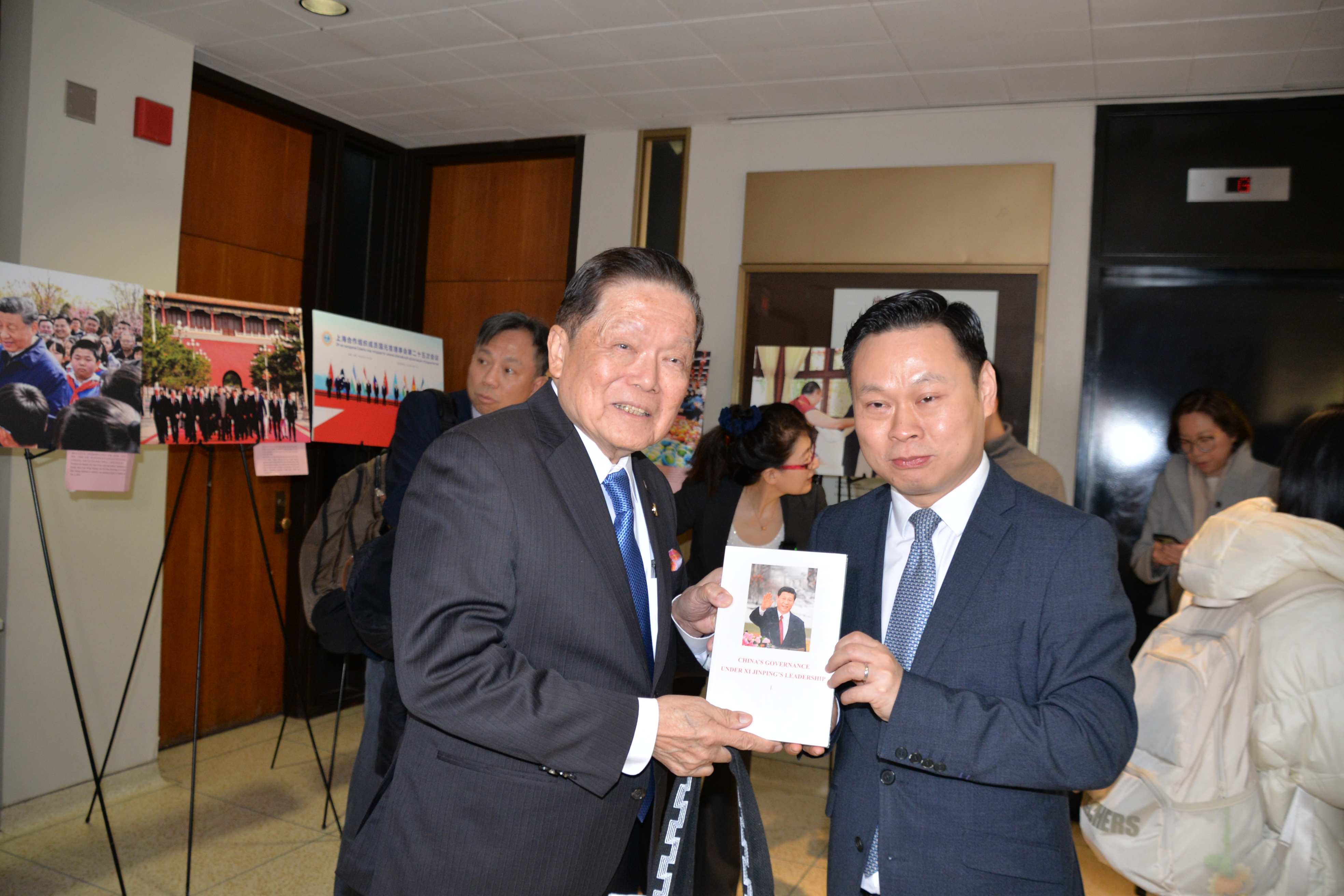 �й�פ���׶�����ݾٰ조������������ ���������й�����������