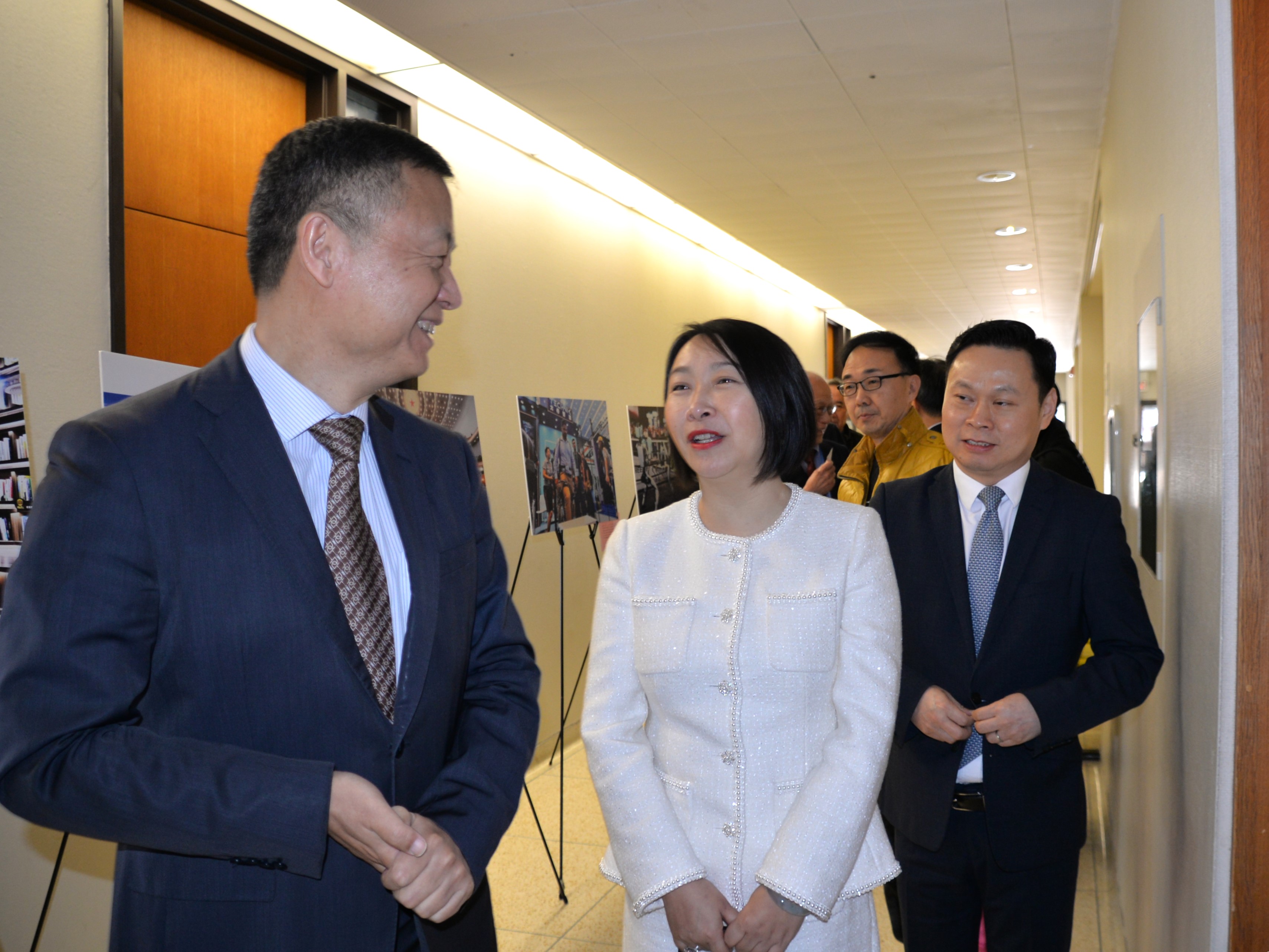 �й�פ���׶�����ݾٰ조������������ ���������й�����������