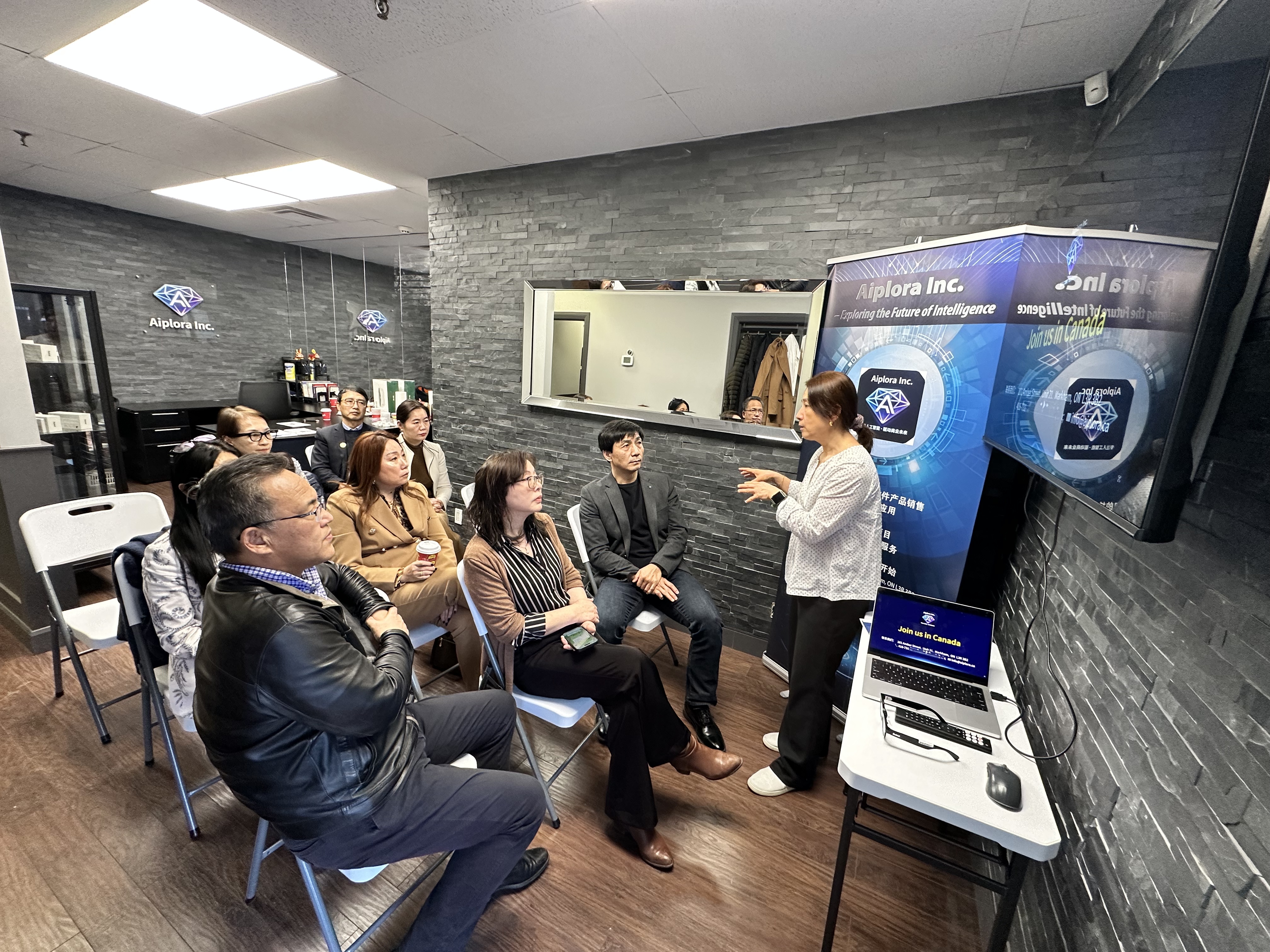 ����и��г��¹��Ρ�����Ա����壩����Aiplora Inc.