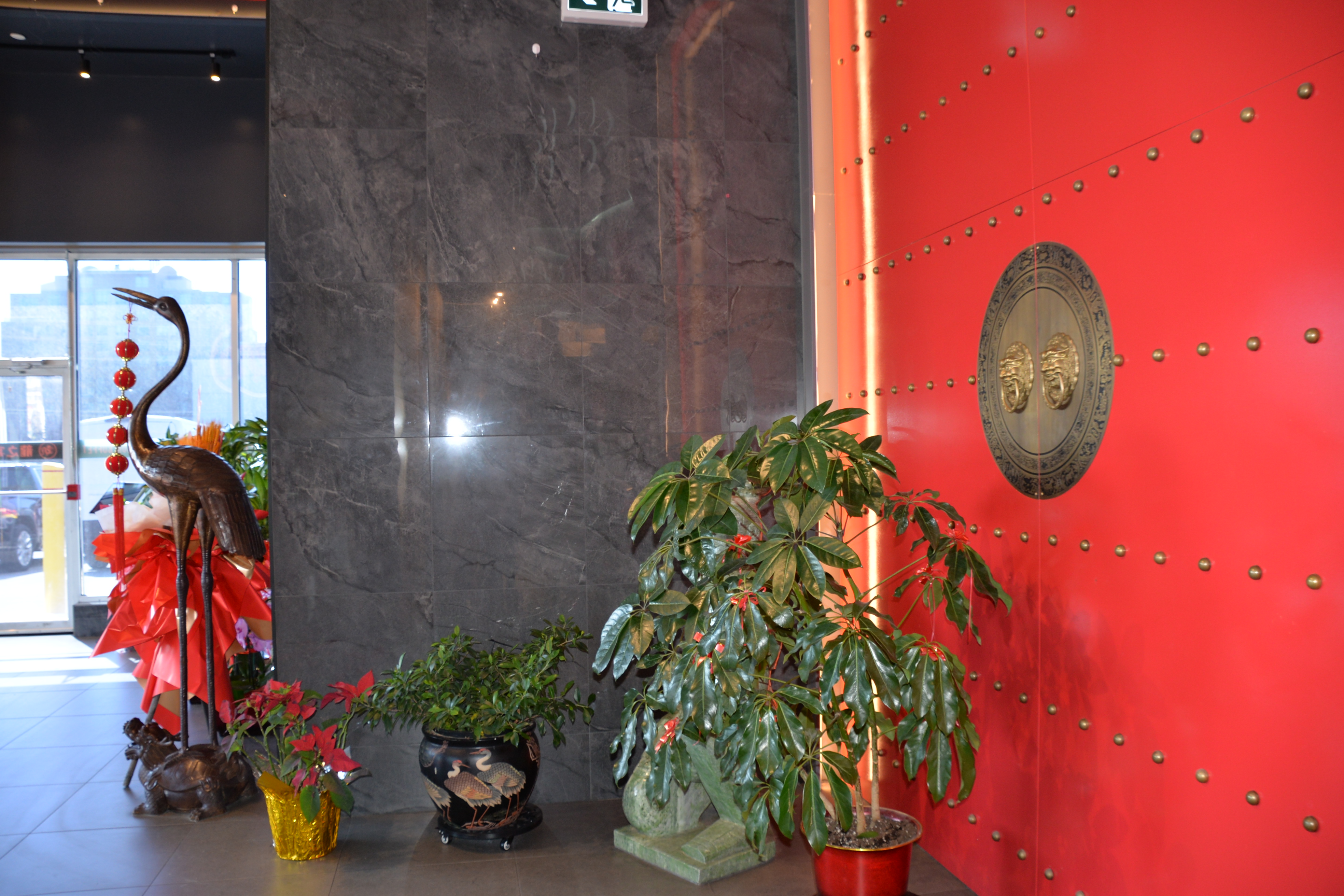 Asian Dragon Buffet��֮��ʢ��ҵ����λ��������ºع���ʢ��