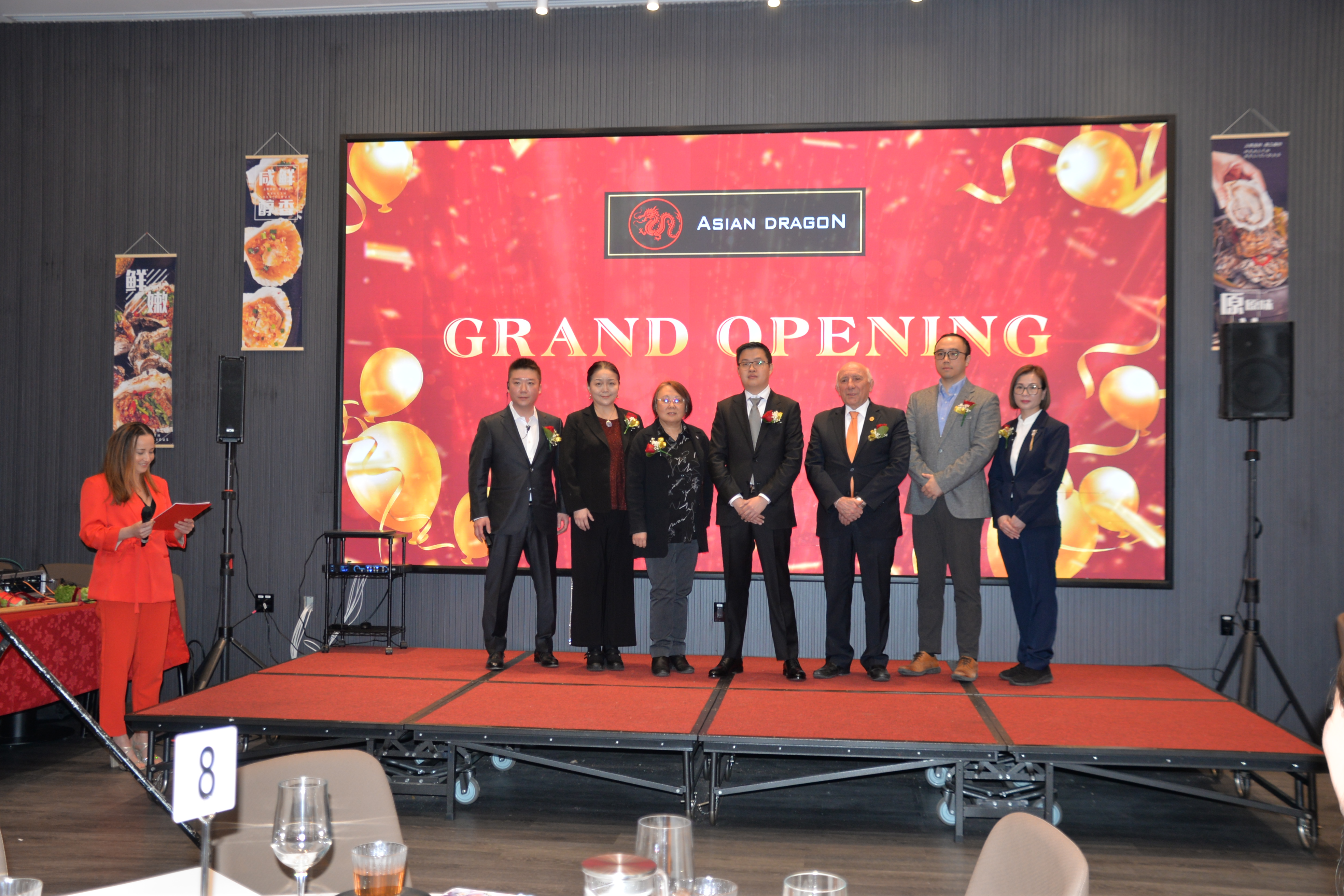 Asian Dragon Buffet��֮��ʢ��ҵ����λ��������ºع���ʢ��