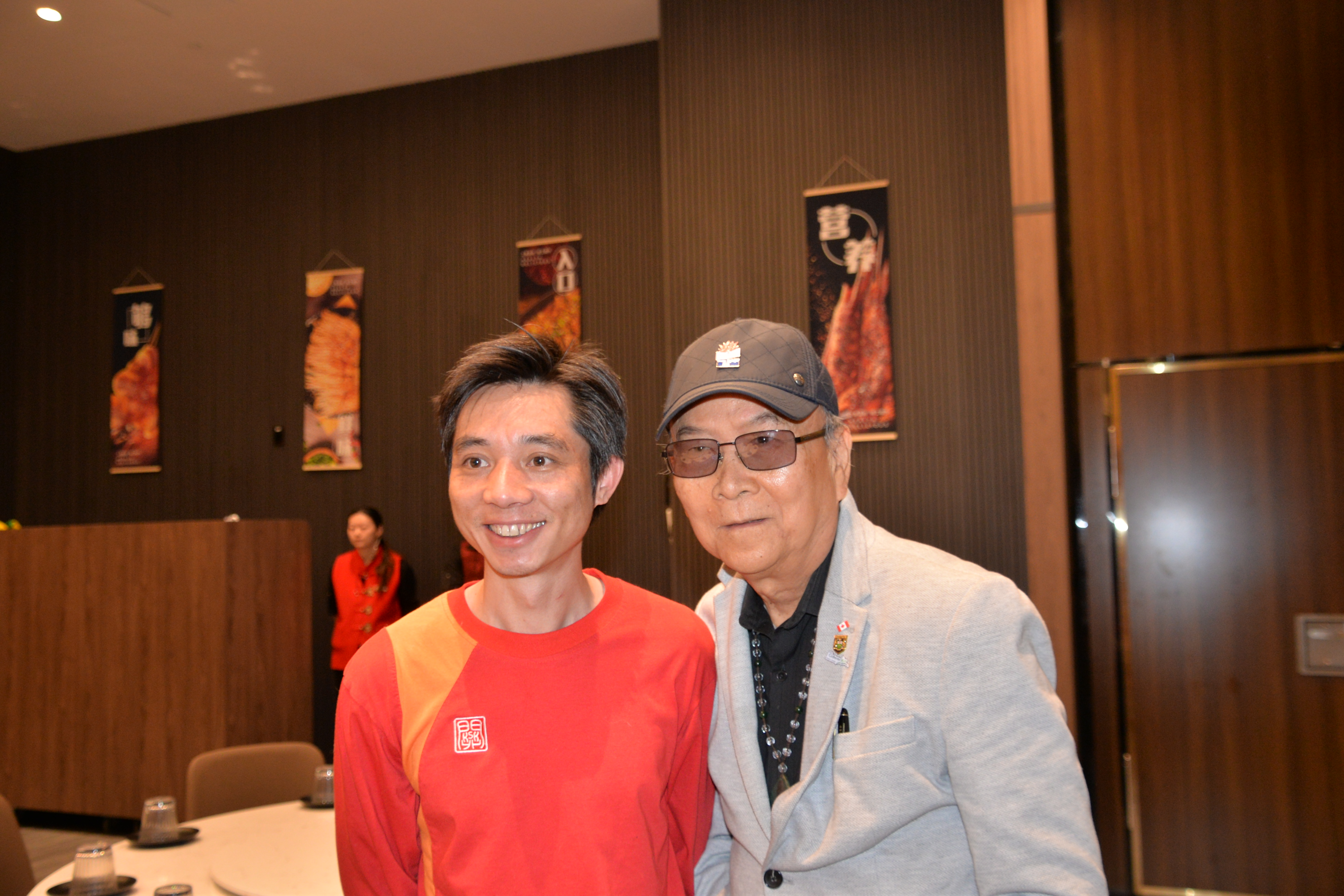 Asian Dragon Buffet��֮��ʢ��ҵ����λ��������ºع���ʢ��