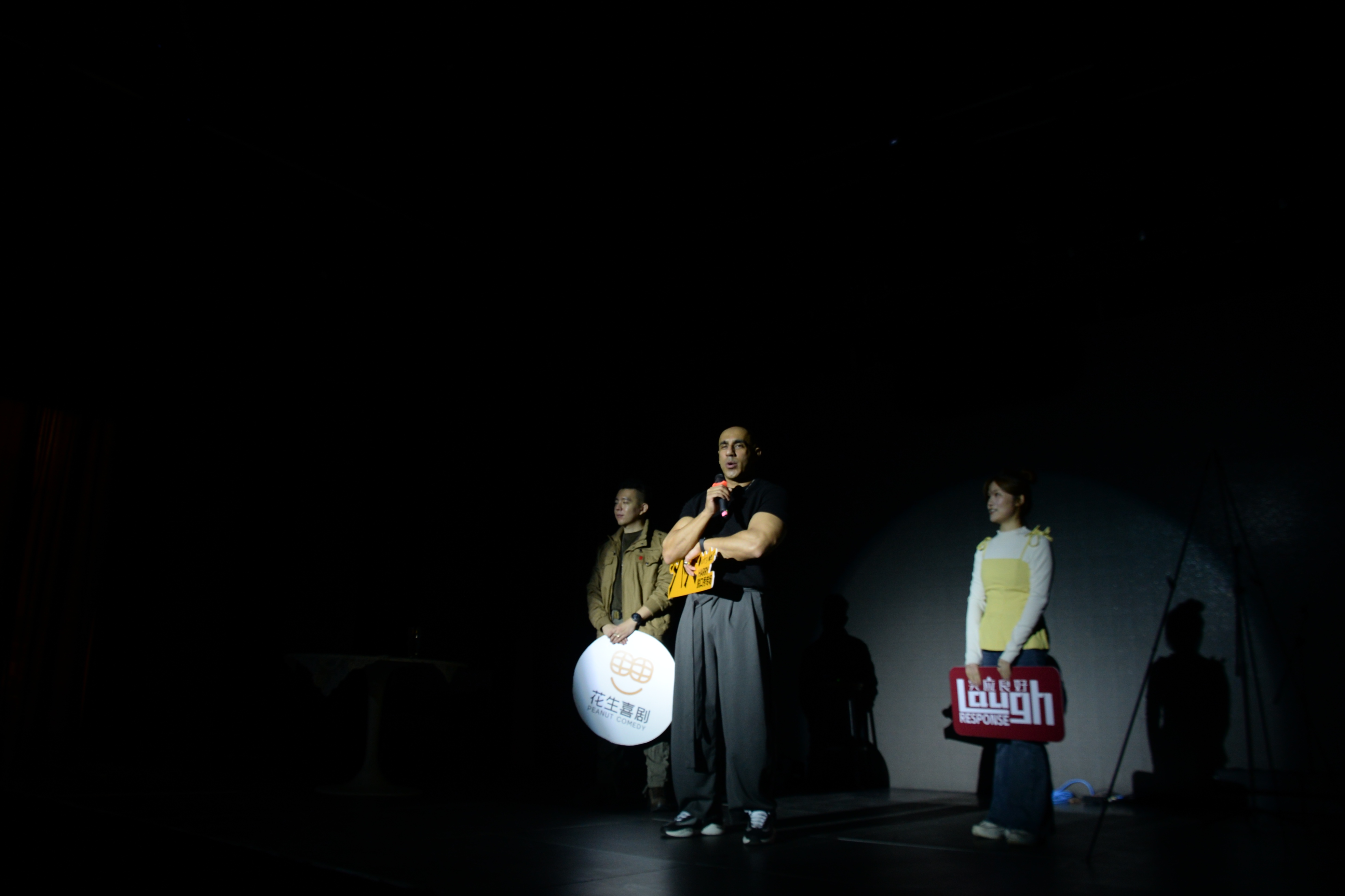 ը��һ��Ӣ���������ġ��ո���׶ࣺȫ���Ʒ����ⳡ�ݳ�̫����