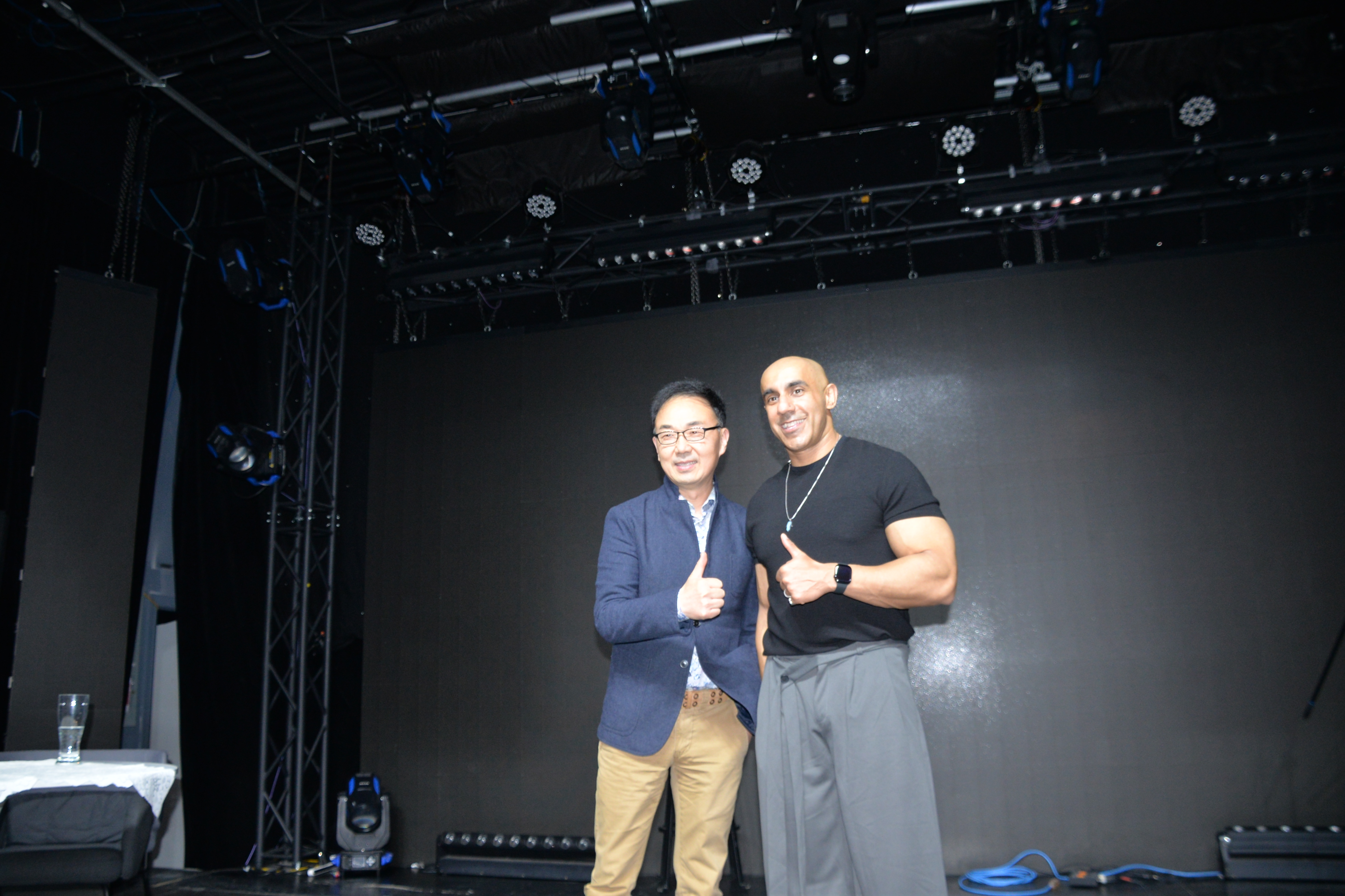 ը��һ��Ӣ���������ġ��ո���׶ࣺȫ���Ʒ����ⳡ�ݳ�̫����