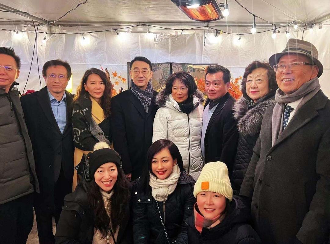 加拿大首届春节烟花庆典在多伦多市政厅广场圆满落幕,超3万人齐聚
