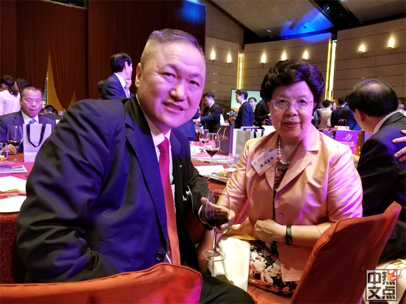 加拿大香港社团联合会会长陆炳雄受邀出席 香港回归28周年庆典晚