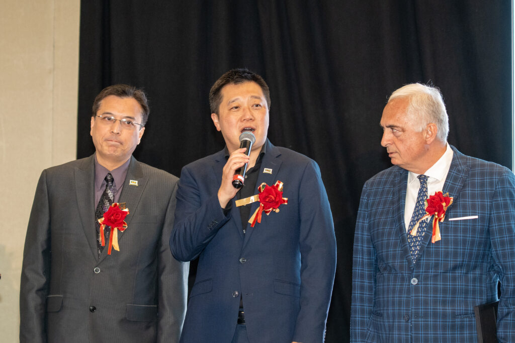 “心光璀璨”健康研讨会及慈善晚宴暨加中商贸创新联盟成立十周年