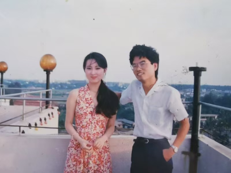 燕飞《红楼晓旭辞》登上加拿大国家电视台 获文学界好评
