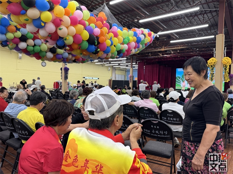 加拿大新华人联合会参加菩提禅修中心举办的白菜豆腐健康生活庙会