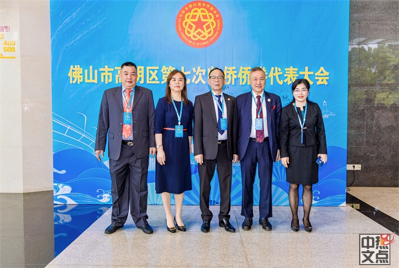 ½���۳�ϯ��ɽ�и��������߽�����Ⱦ���������������ϯ������