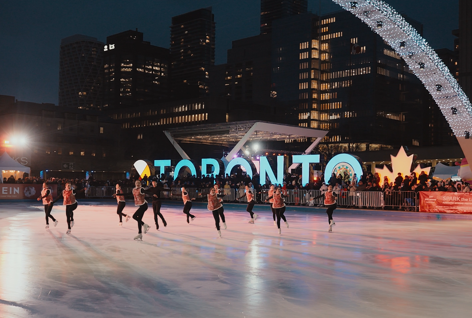 ���׶ഺ���̻����2��14-15���𺳿��� ����ζ�컨�塱�ع飡