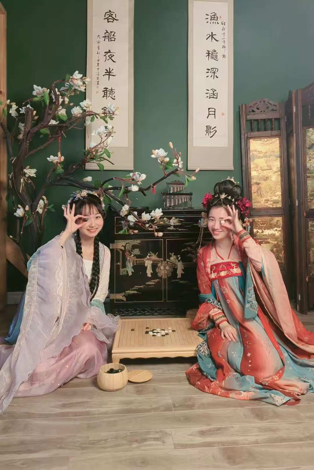 ���׶ഺ���̻����2��14-15���𺳿��� ����ζ�컨�塱�ع飡