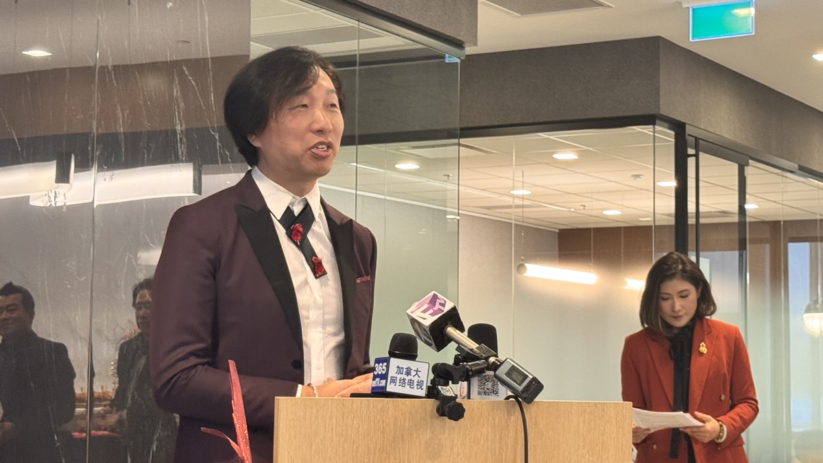 ���׶ഺ���̻����2��14-15���𺳿��� ����ζ�컨�塱�ع飡