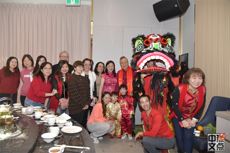 37载风雨同行马年再启新程-加雄集团总裁陆炳雄携全体员工恭贺新