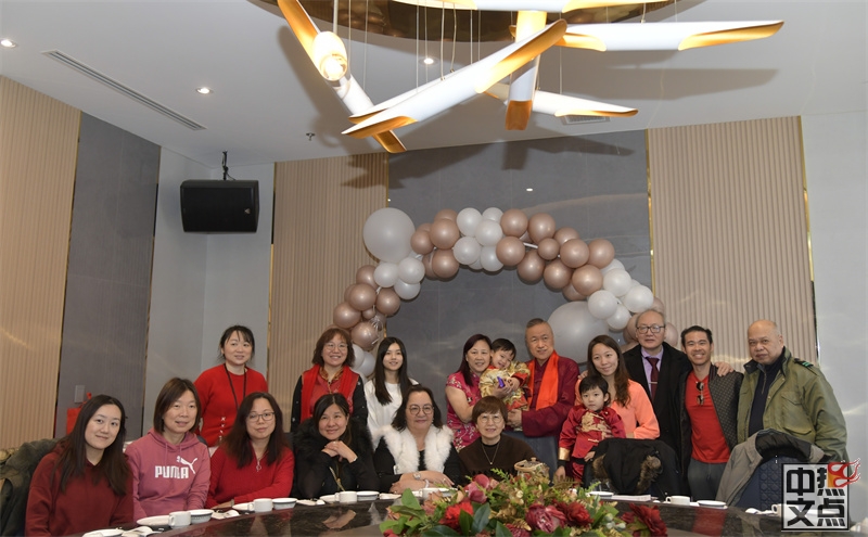 37载风雨同行马年再启新程-加雄集团总裁陆炳雄携全体员工恭贺新